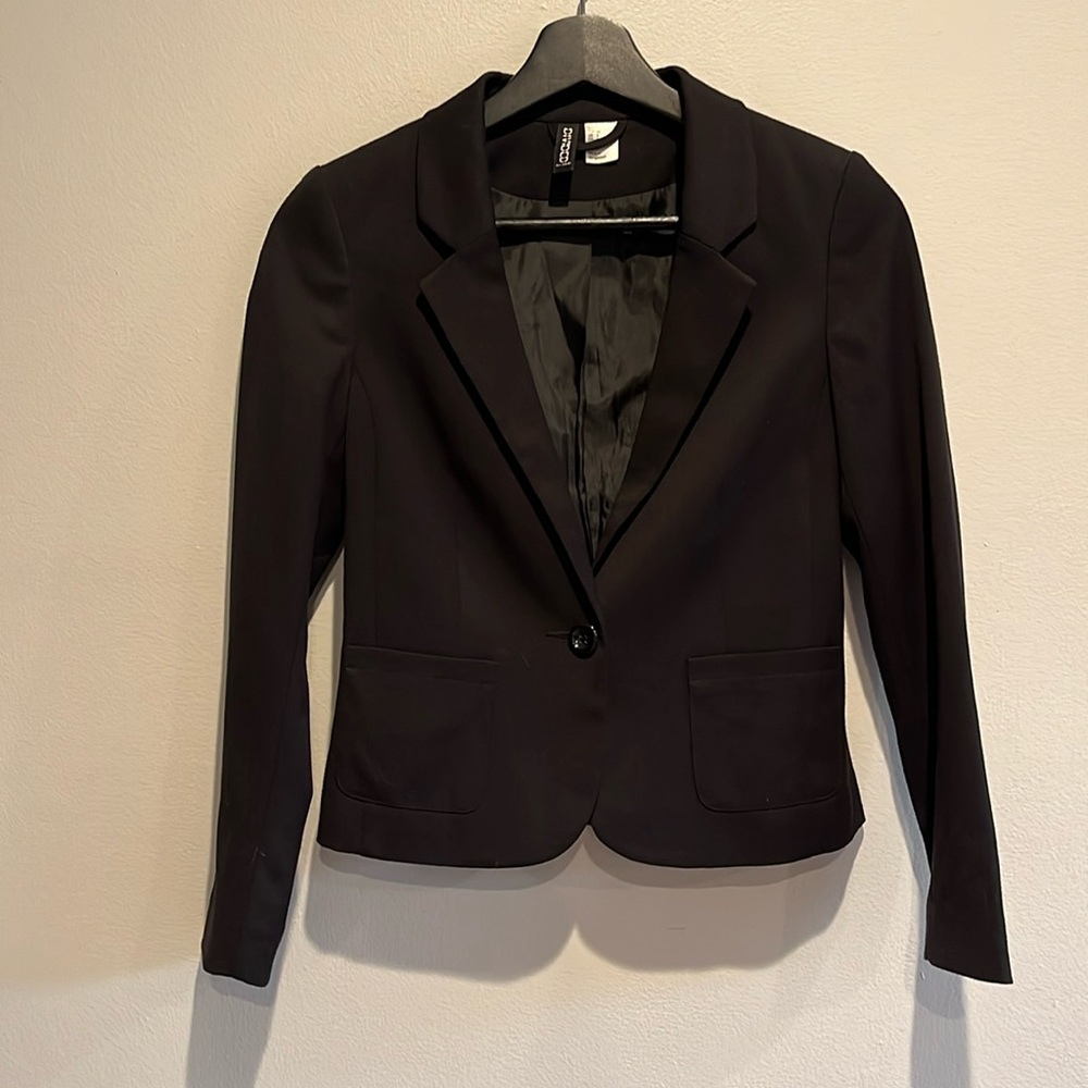 H&M Divided Black Cropped Blazer Fully Lined Sz 2